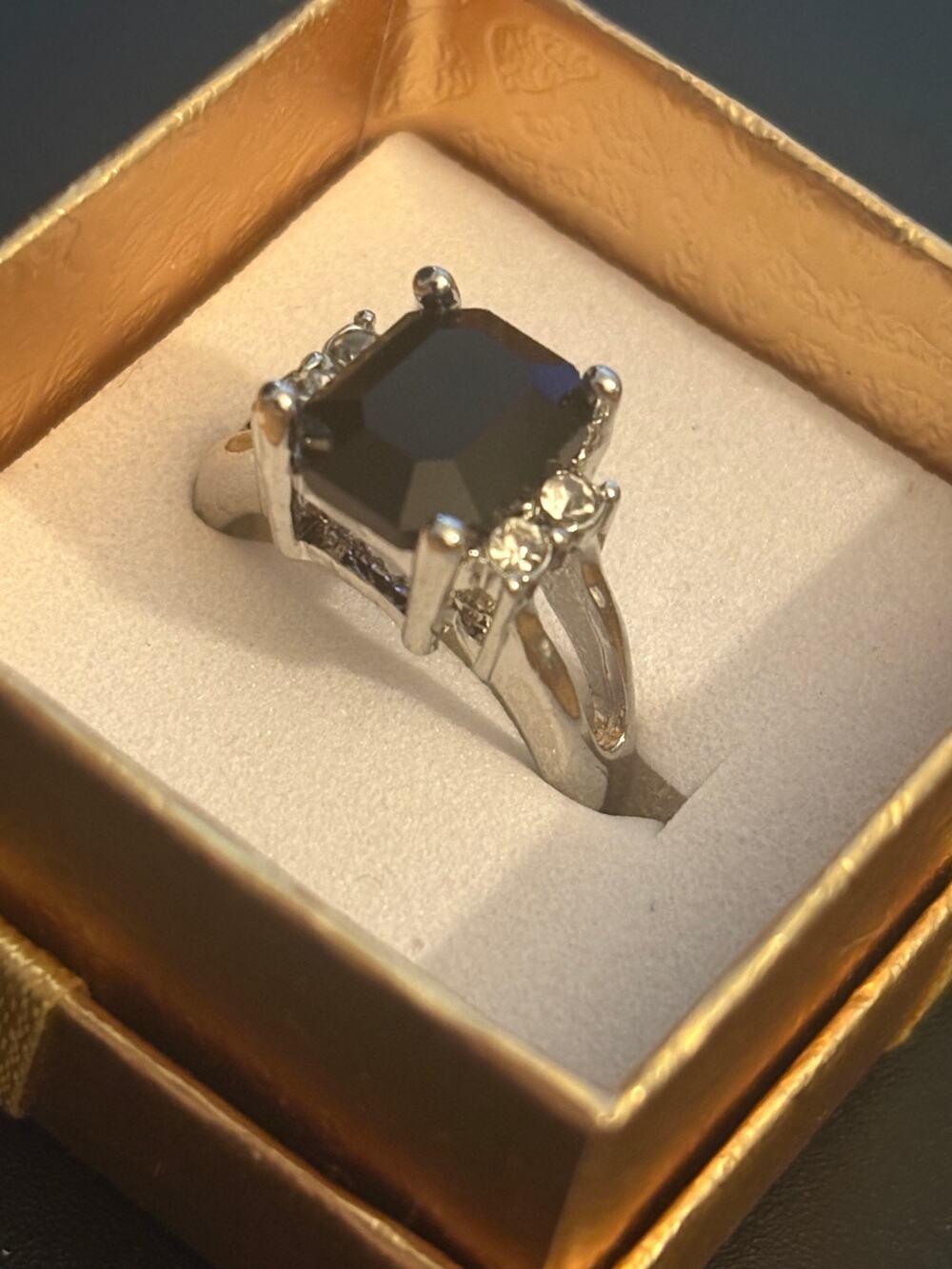 NIB Black Crystal Solitaire Ring Size 6.25